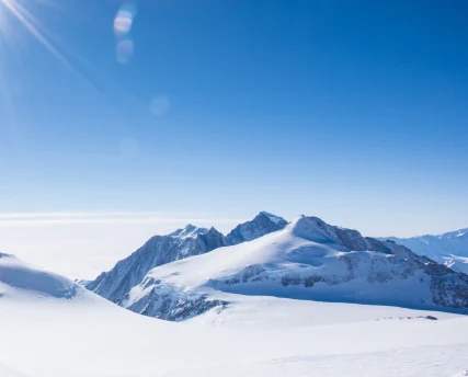Cumbre del monte Vinson en la Antártica
